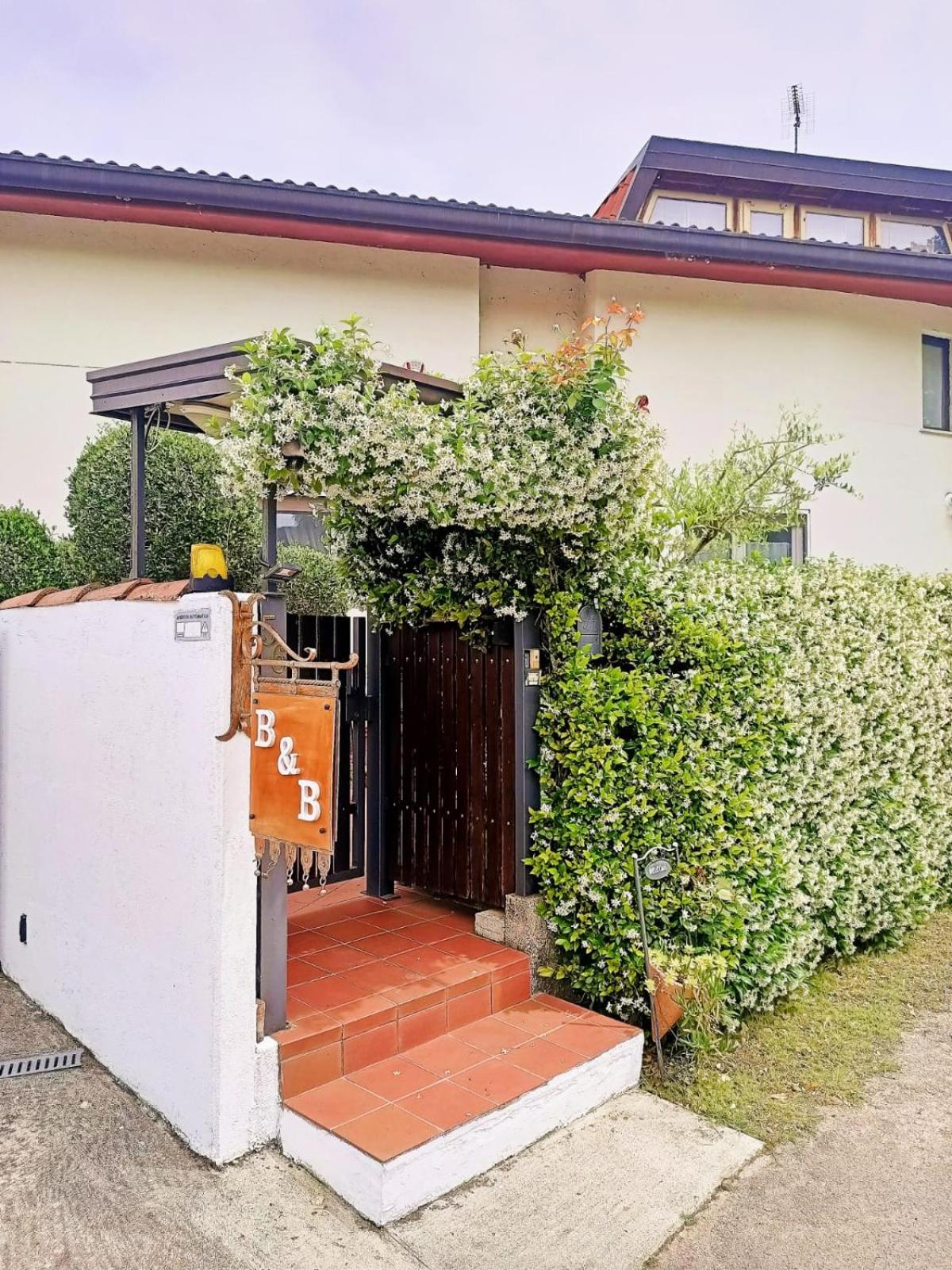 Villa Sabry Turriaco エクステリア 写真